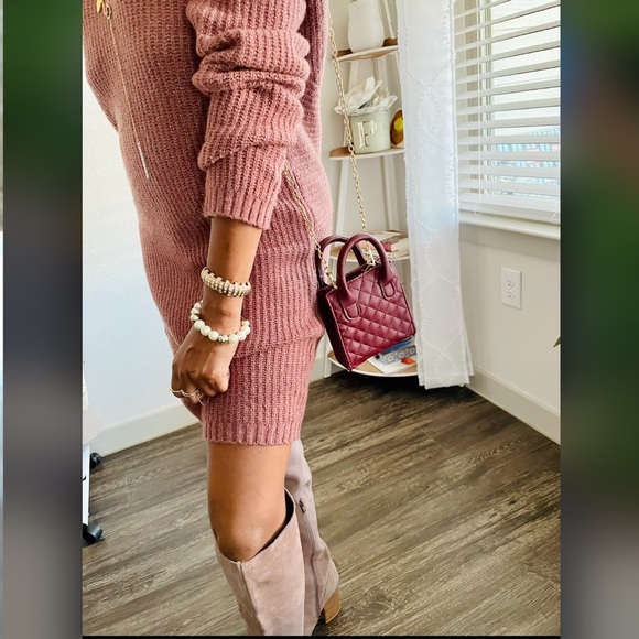 Mini Quilted Burgundy Chain Purse - Picture 3 of 6